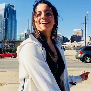 Meet your Posher, Sofia